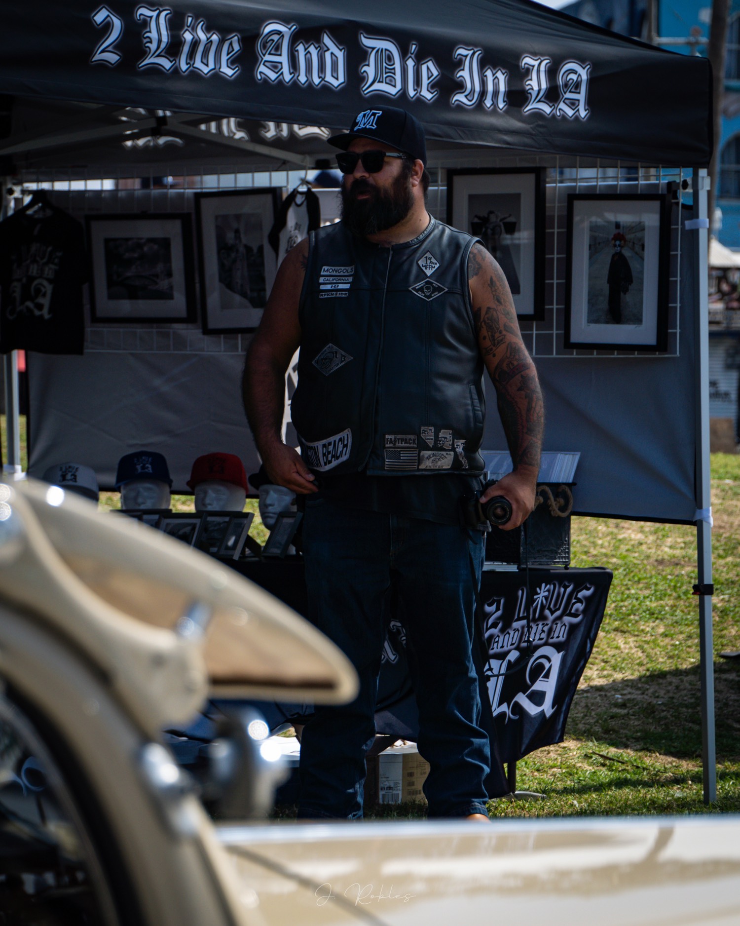 Vendor under a 2 Live And Die In LA tent